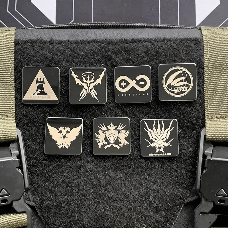 Parche táctico Arknights metal Rhode Island con gancho para mochila - imagen 2