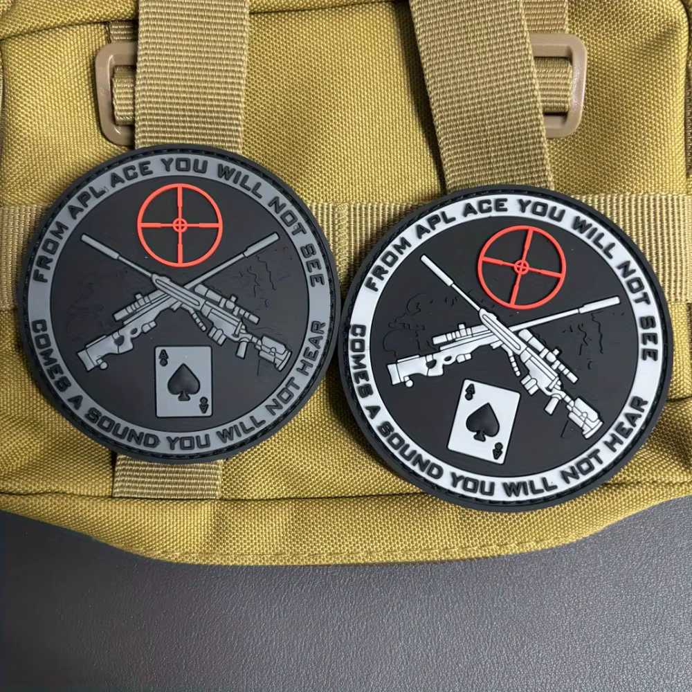 Parche PVC Francotirador con Velcro y Tarjeta As – Moral Táctica