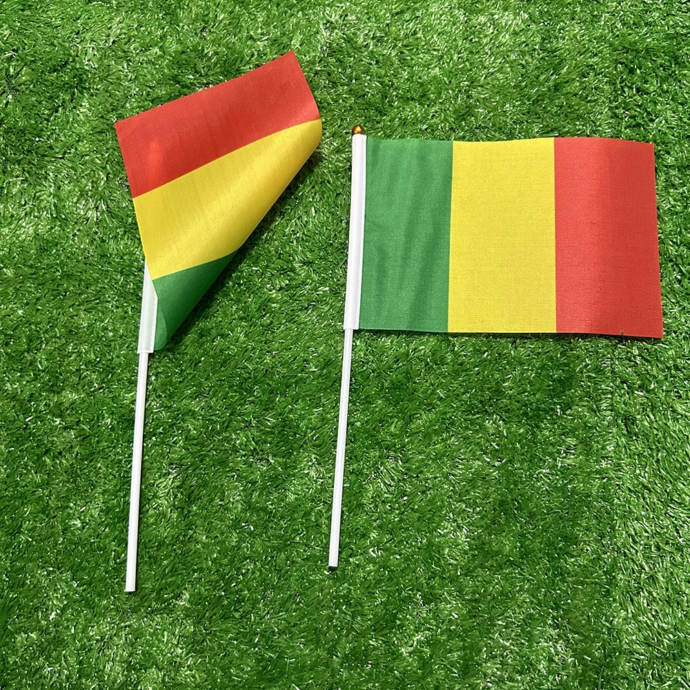 Bandera nacional Mali de mano con asta flexible de plástico - imagen 4