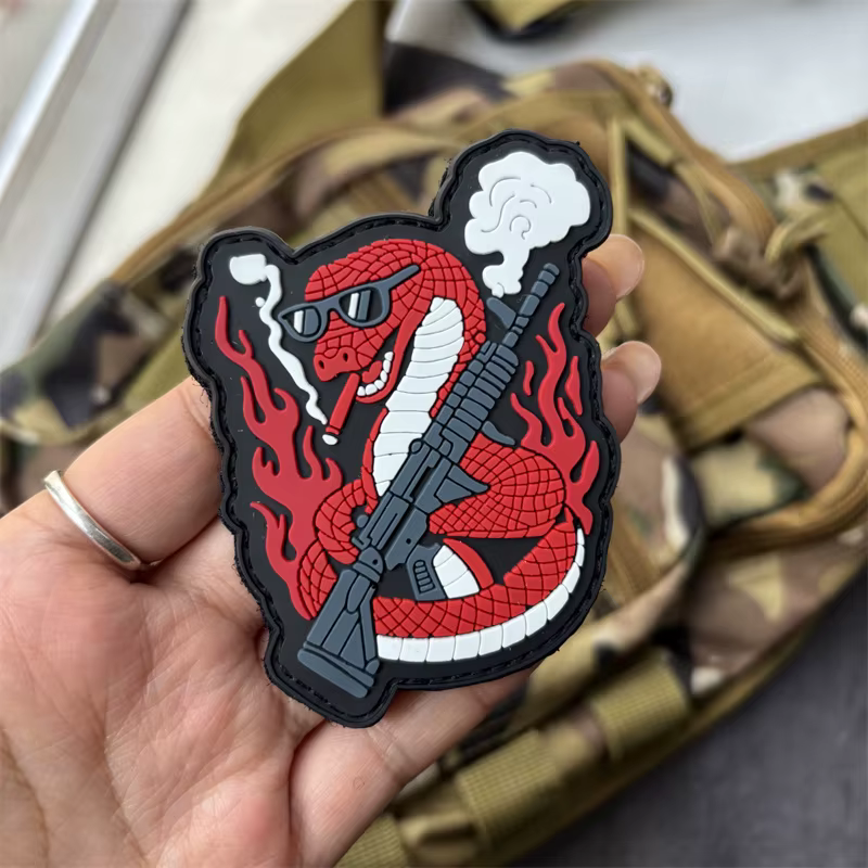 Parche táctico PVC serpiente roja velcro gancho y bucle militar - imagen 4