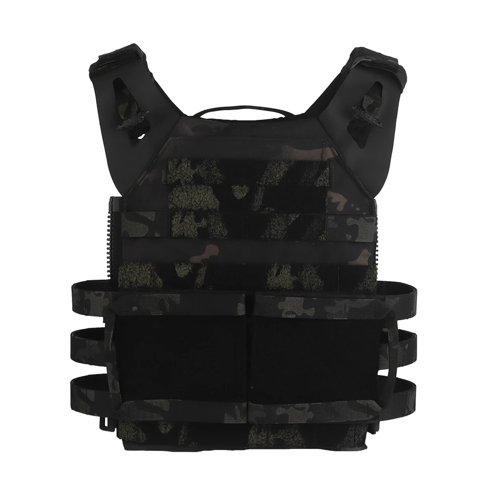 Chaleco táctico OPHIDIAN 2.0 con accesorios montados en entorno de caza