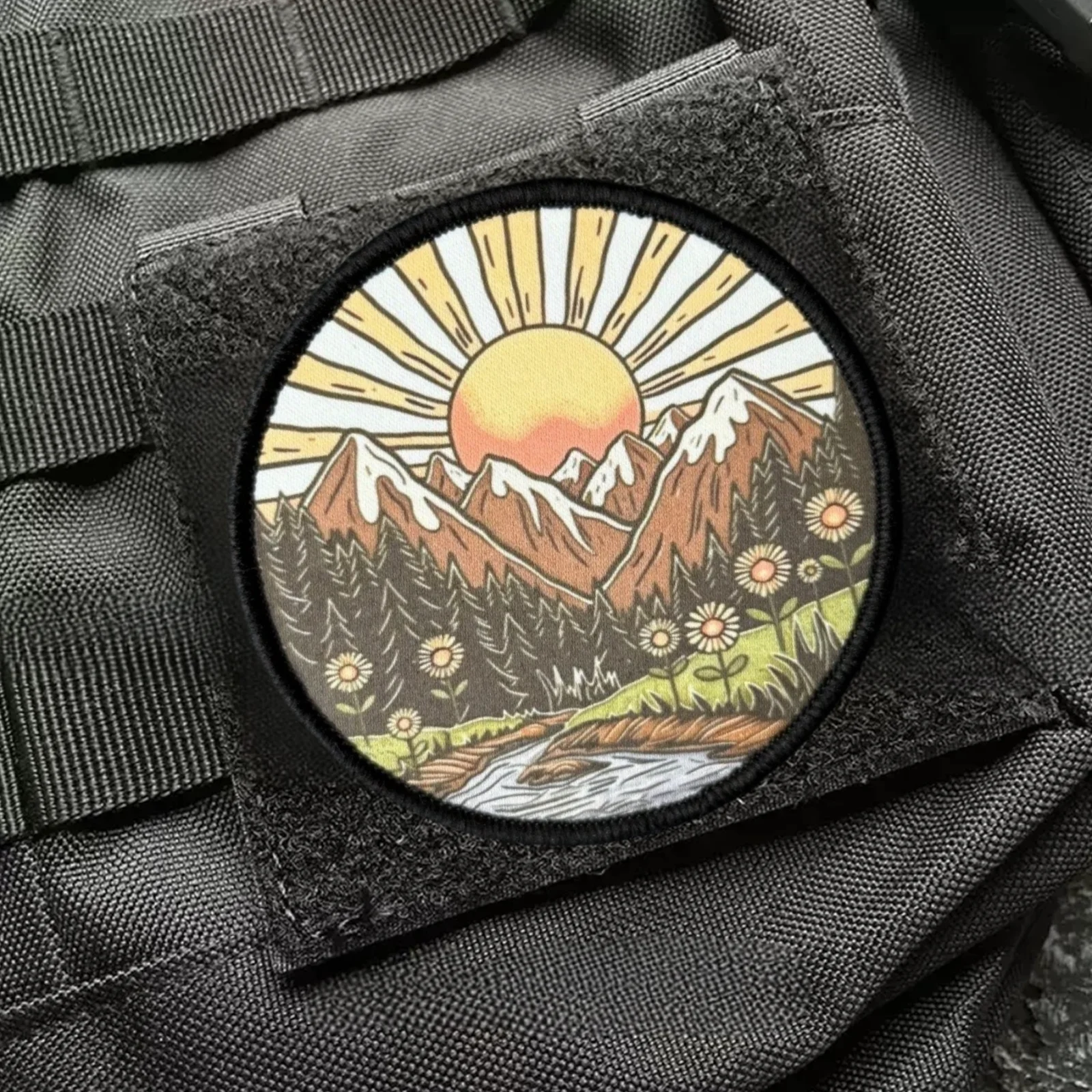 Parche con imagen de amanecer para ropa y equipo