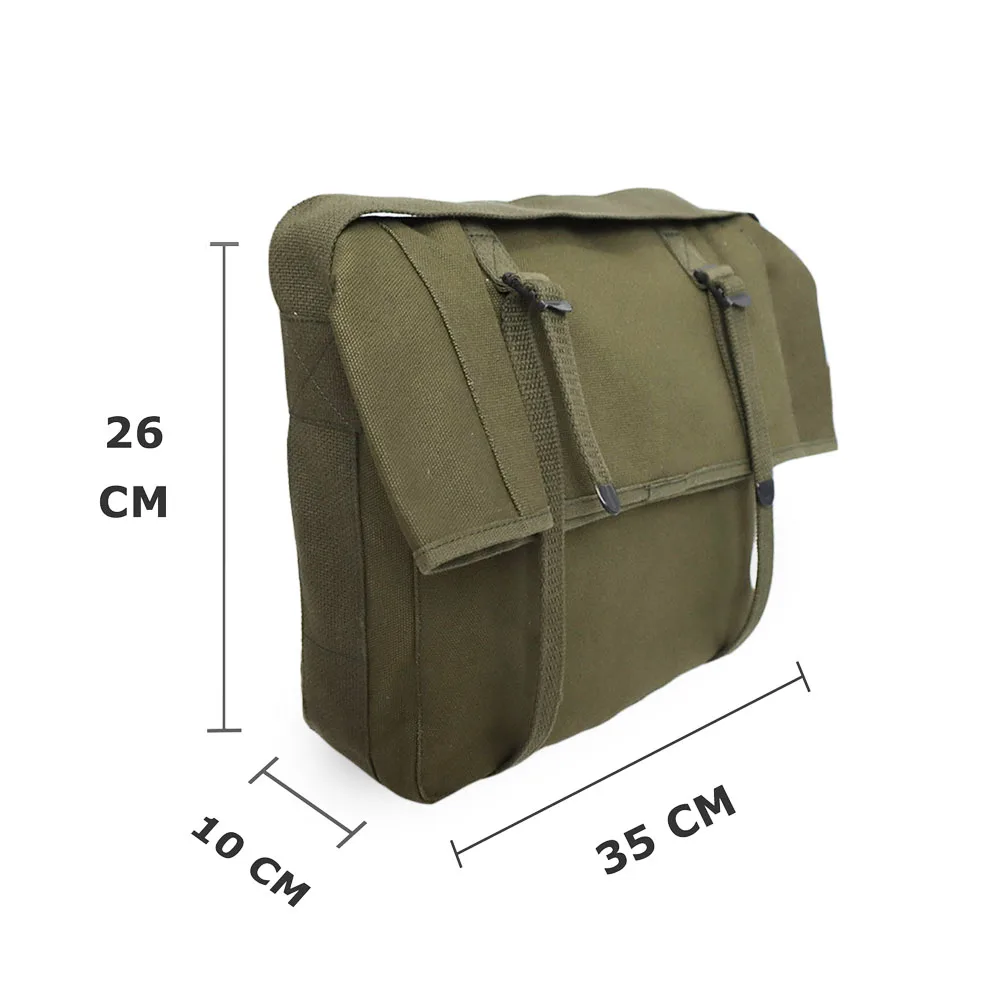 Mochila de lona verde estilo M1944 con estética vintage militar