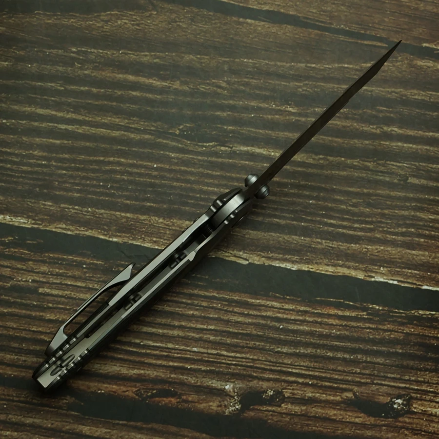 Cuchillo plegable Socom Bravo M390 – Fibra carbono, mango titanio, uso EDC y supervivencia - imagen 4