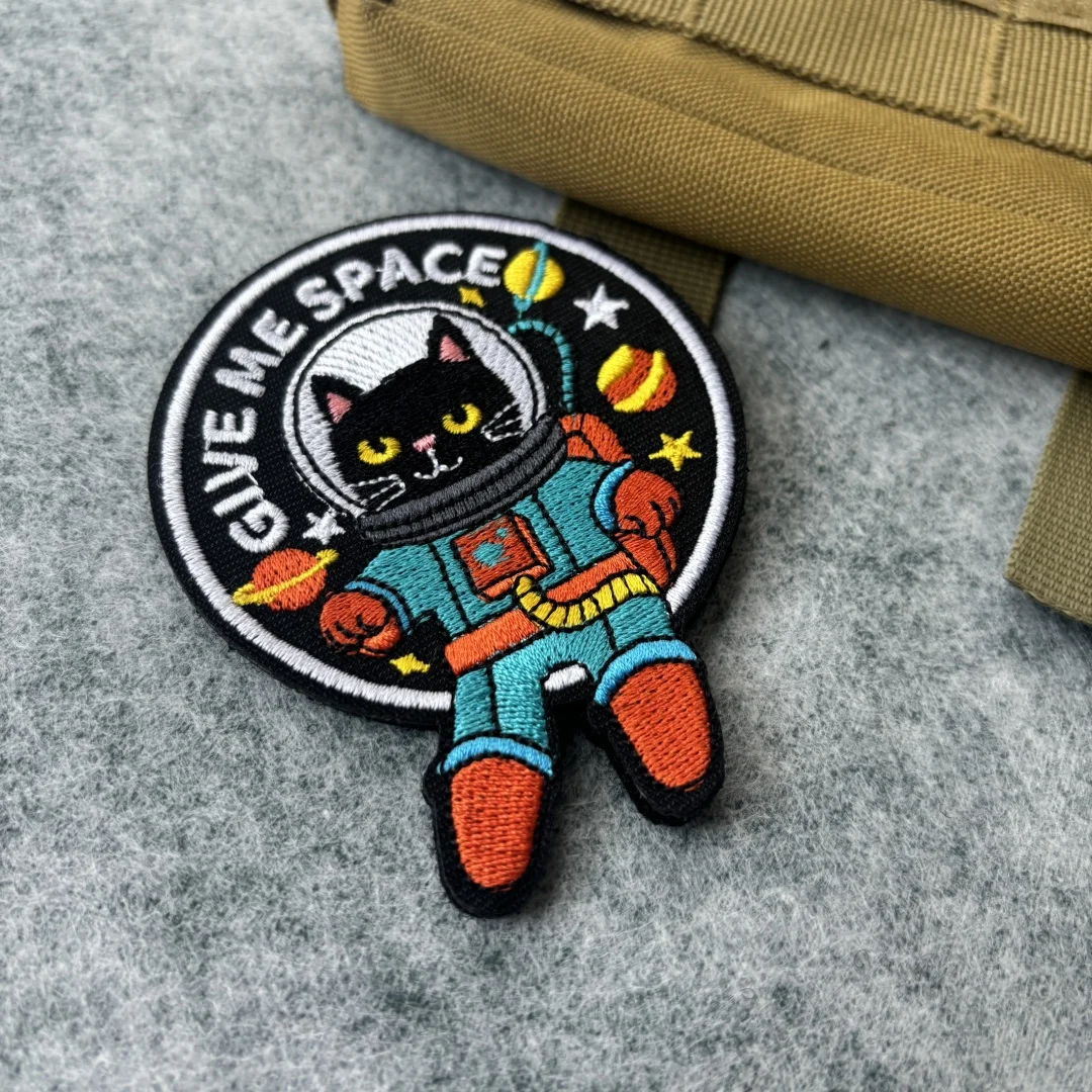 Parche bordado gato espacial termoadhesivo para mochila y ropa - imagen 2