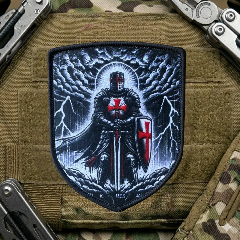Parche táctico Cruz Templaria con gancho y bucle para mochila - imagen 2