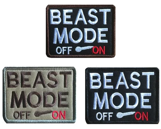 Parche bordado BEAST MODE ON con diseño rectangular