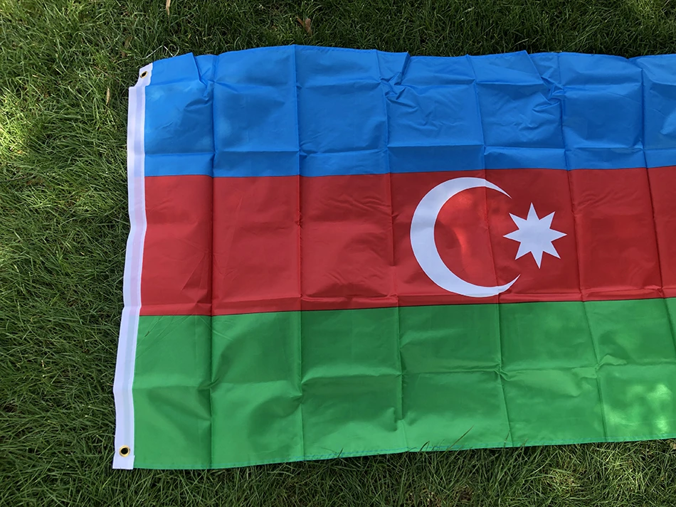 Bandera lista para colgar en mástil o pared
