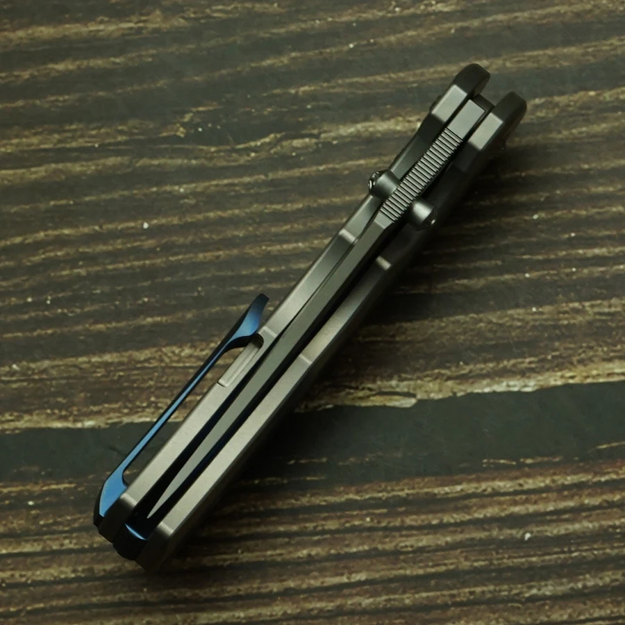 Cuchillo plegable RattleSnake F05 completamente abierto