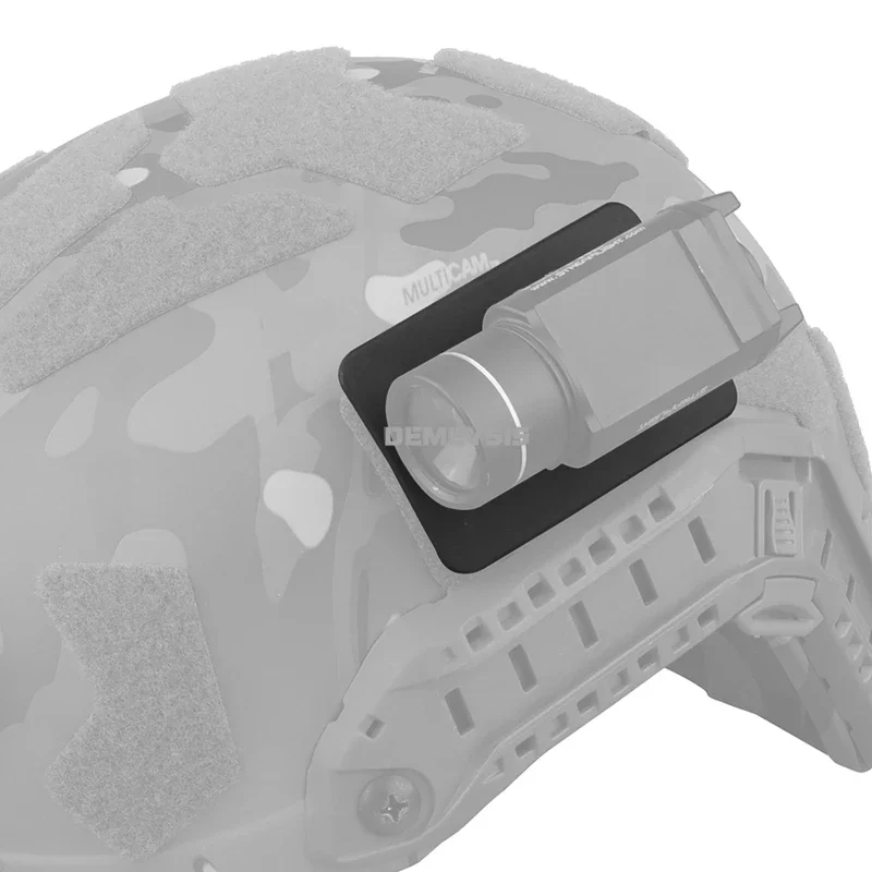 Soporte táctico GoPro para casco rápido con guía linterna - imagen 5