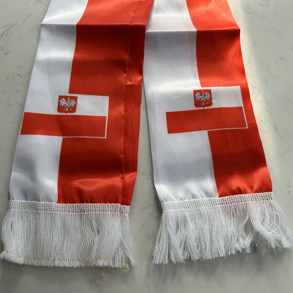 Bufanda de fútbol Polonia satén estampada doble cara con borlas - imagen 5