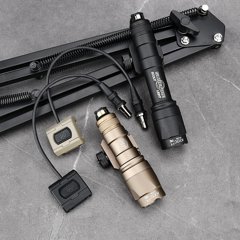 Linterna táctica WADSN M300/M600 con interruptor presión MLOK - imagen 3