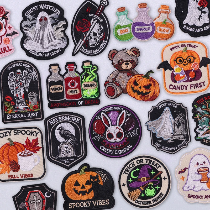 Parche termoadhesivo gótico de Halloween con fantasma y calavera - imagen 3