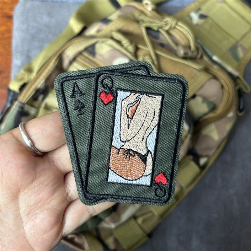 Parche bordado militar Black Ace y Red Queen con velcro - imagen 5