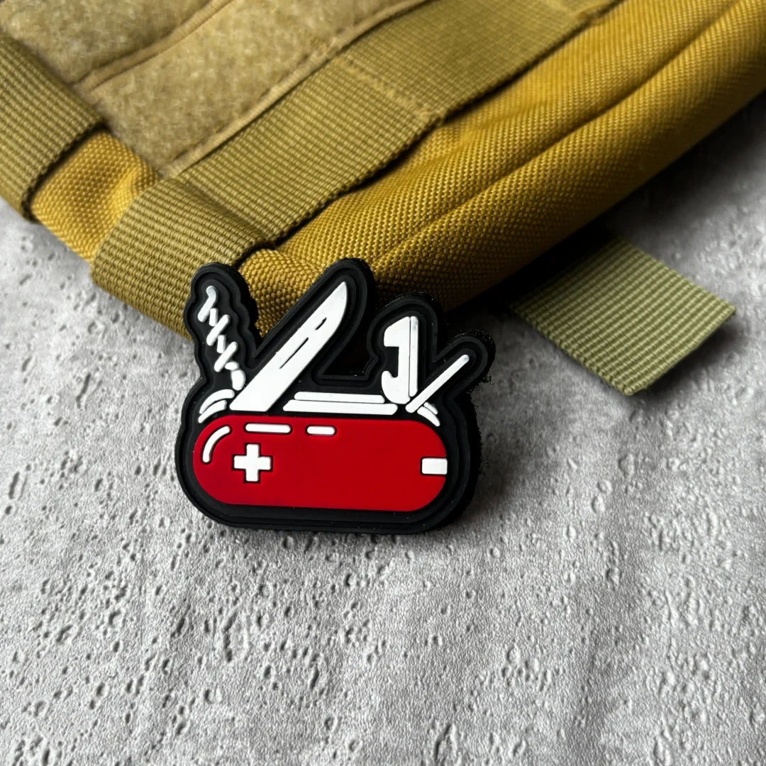 Parche táctico PVC 3D navaja suiza para mochila - imagen 2