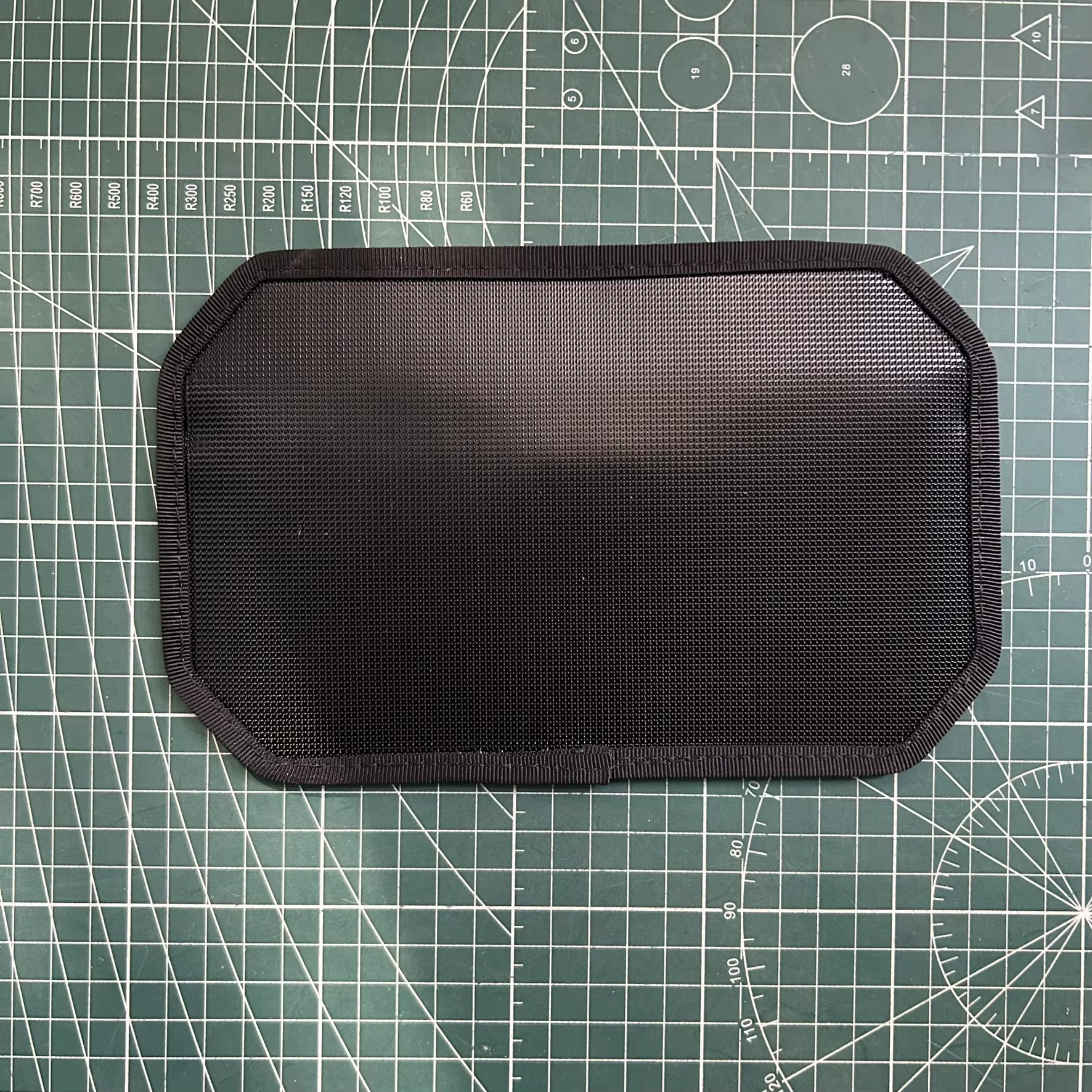 Organizador táctico EDC modular con cierre velcro y gestión de cables - imagen 5