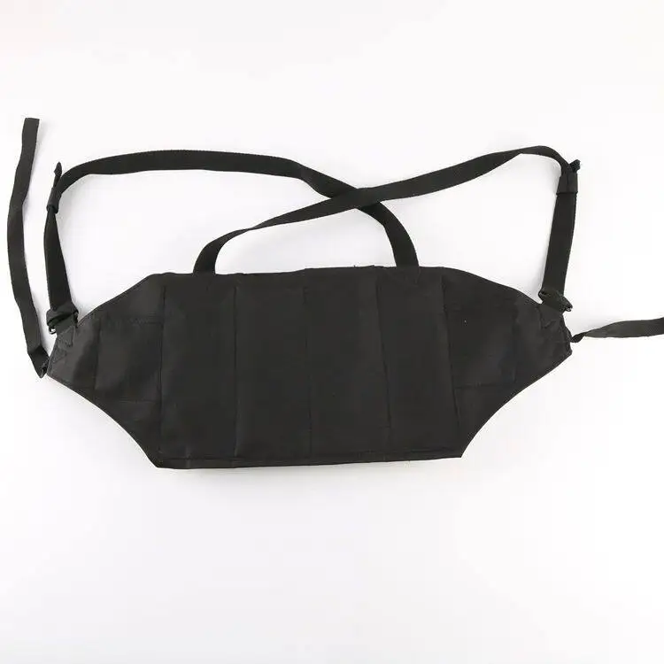 Bolsa frontal para portar accesorios de forma práctica