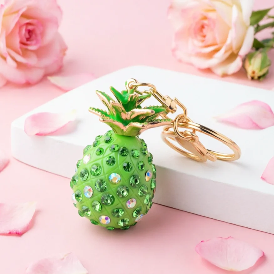 Llavero de piña con cristales – Colgante metálico para bolso y coche - imagen 2