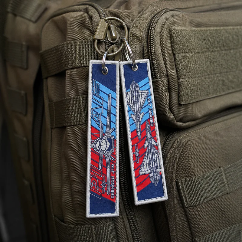 Llavero táctico flecha con tira identificación PVC para mochila - imagen 5