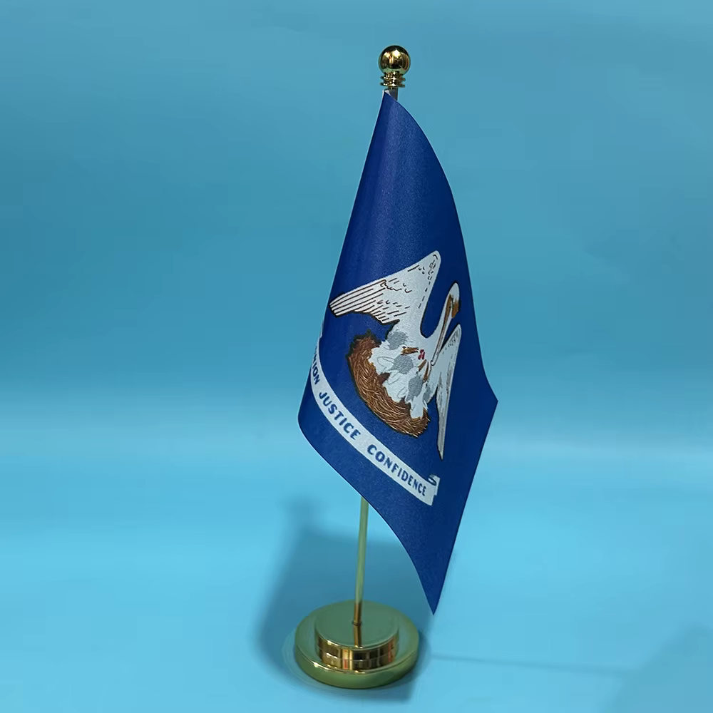 Vista de la bandera en formato decorativo de mesa