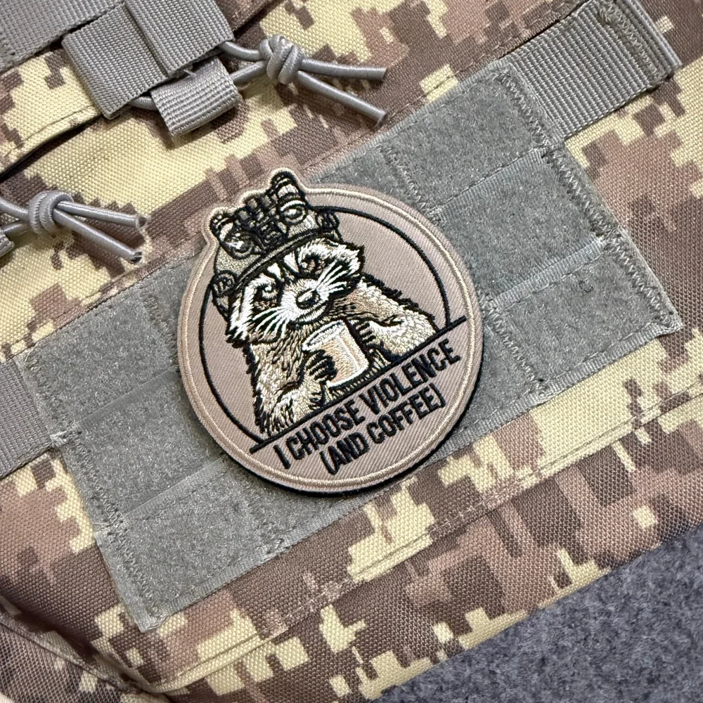 Parche táctico raccoon bordado con velcro gancho-bucle mochila y ropa - imagen 4