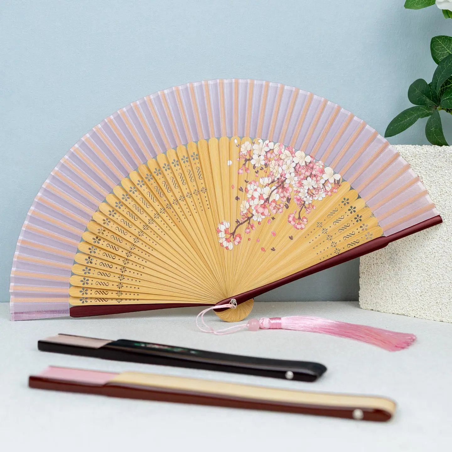 Abanico plegable de seda estilo oriental antiguo portátil con flecos - imagen 4
