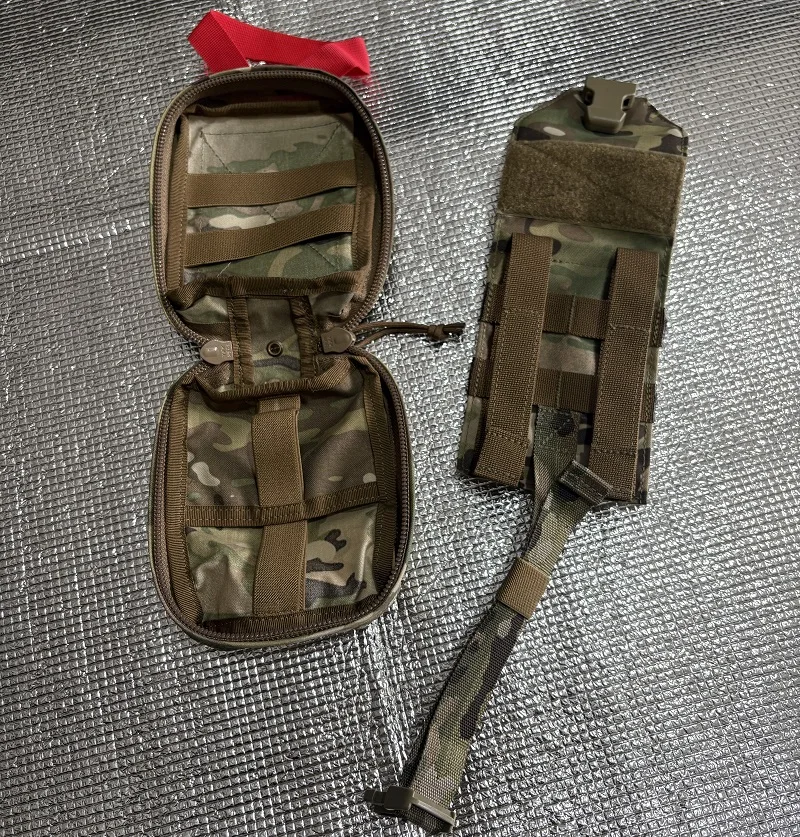 Bolsa médica táctica vertical de extracción rápida con cubierta