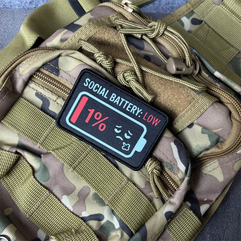 Parche táctico velcro Social Battery: Low – para mochila - imagen 5