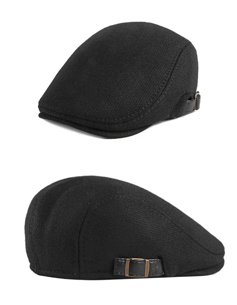 Accesorio gorro hombre mediana edad elegante