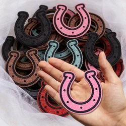 Parche bordado herradura con purpurina multicolor, termoadhesivo