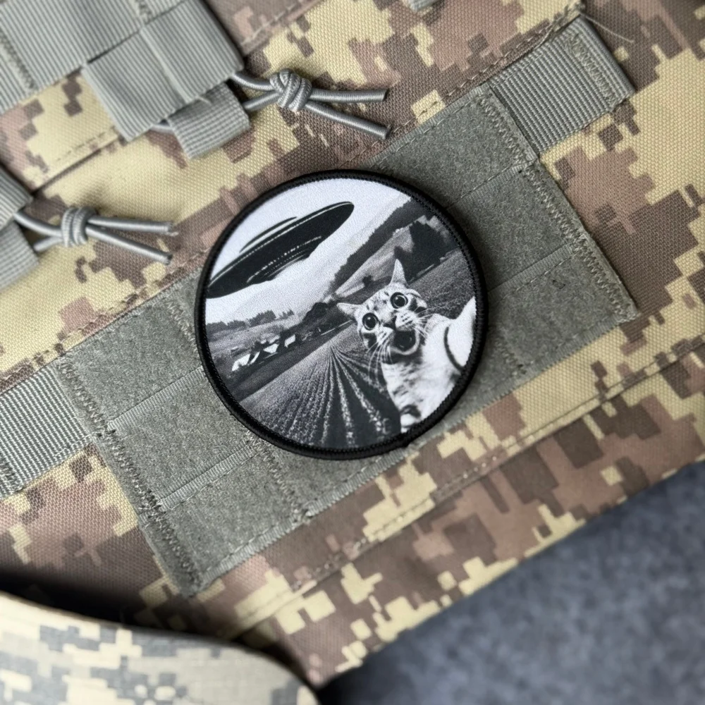 Parche velcro gato OVNI – insignia táctica gancho y bucle mochila - imagen 3