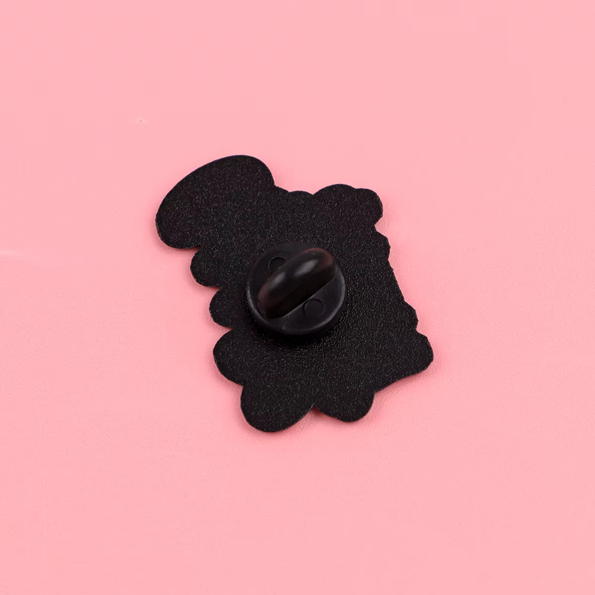 Detalle del diseño en formato pin