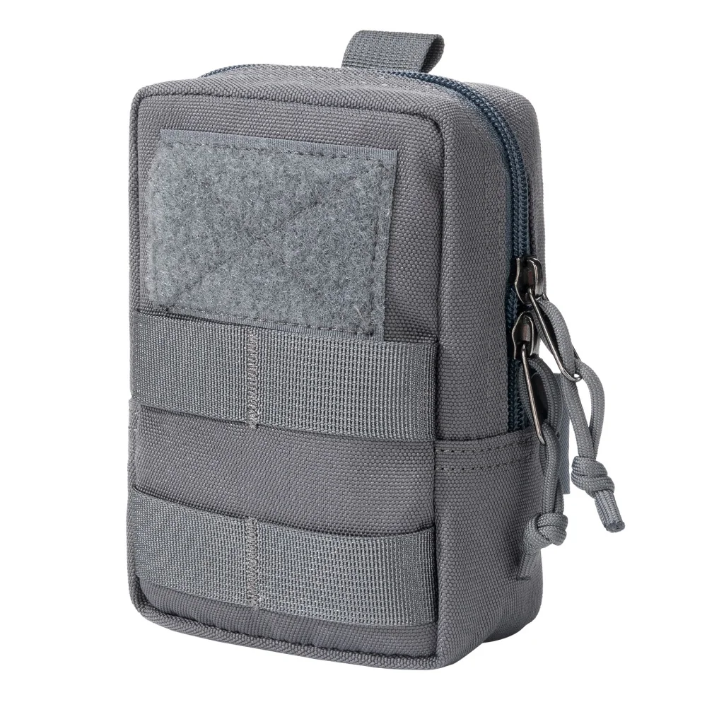 Bolsa Molle en uso durante actividad outdoor