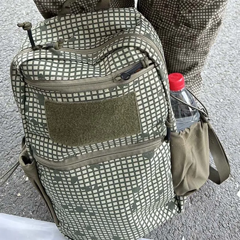 Mochila táctica impermeable ligera para senderismo, camping y caza - imagen 4
