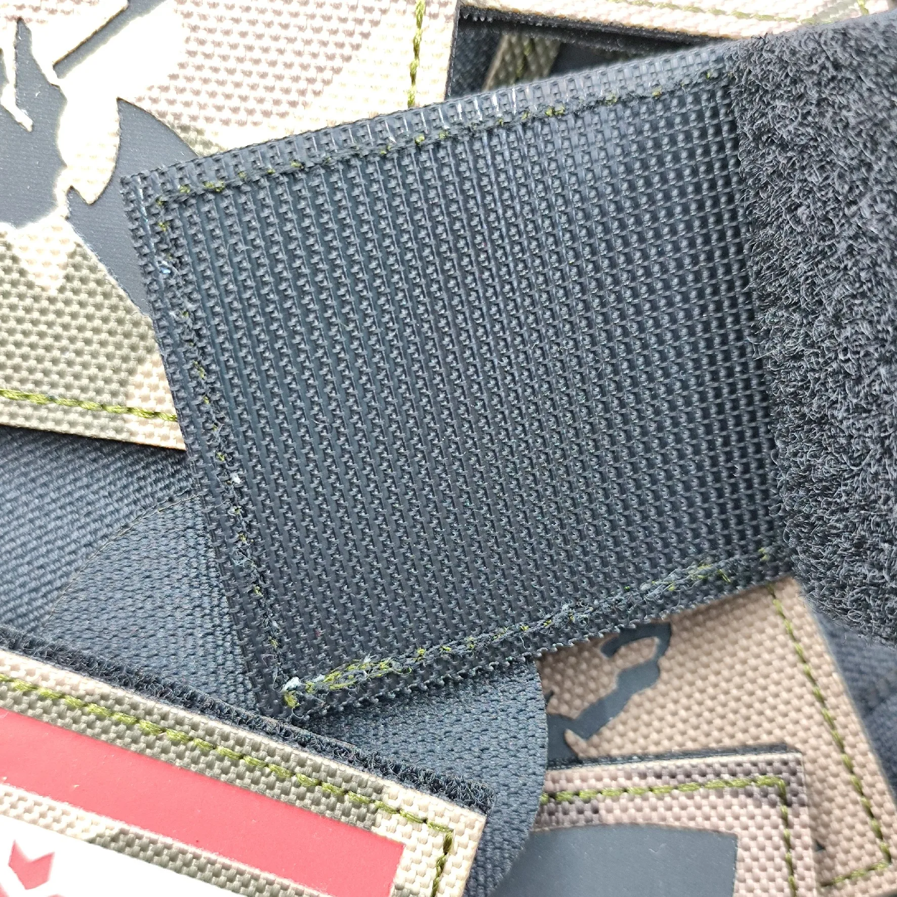 Parche táctico bordado con velcro para ropa y mochila - imagen 4