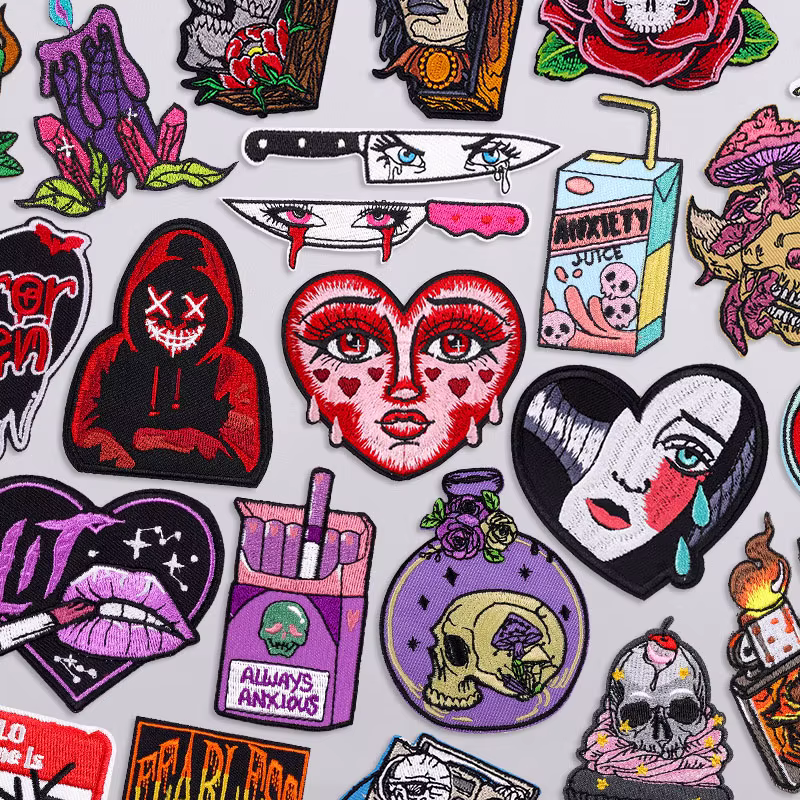 Parche termoadhesivo bordado calavera estilo punk e hippie - imagen 5