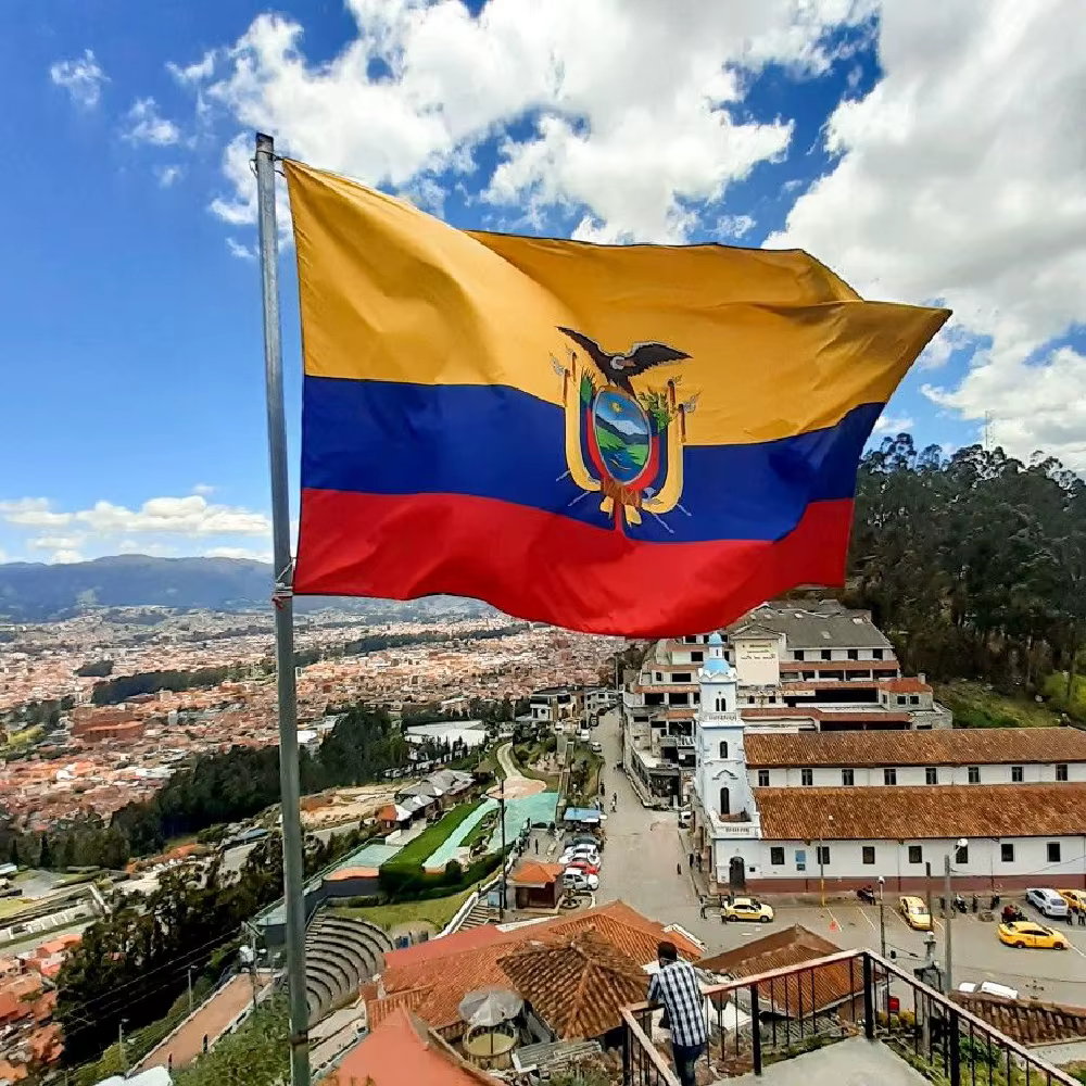 Bandera Ecuador tela resistente exterior homologada