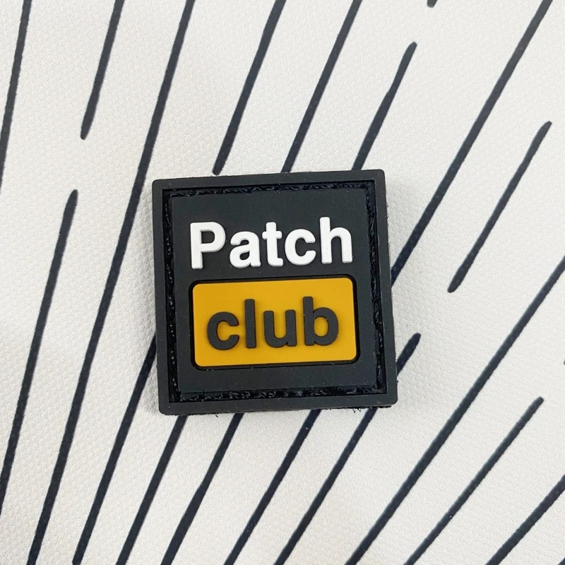 Parche velcro táctico PVC aplicado en mochila