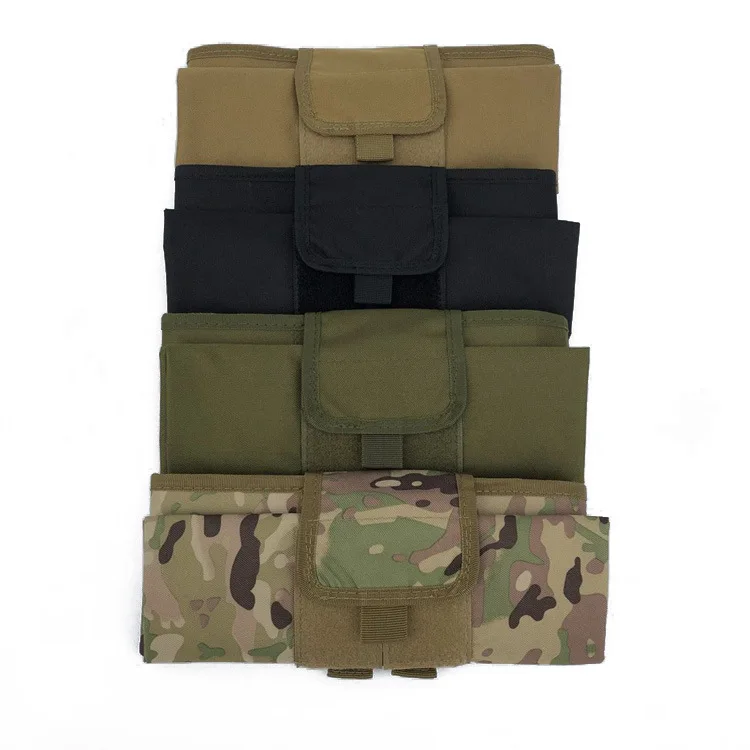 Detalle del sistema de anclaje MOLLE de la bolsa