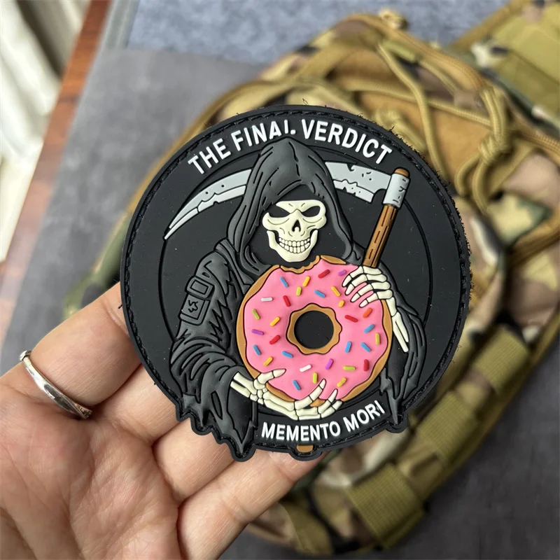 Parche táctico 3D PVC Memento Mori – velcro para mochila y ropa - imagen 3