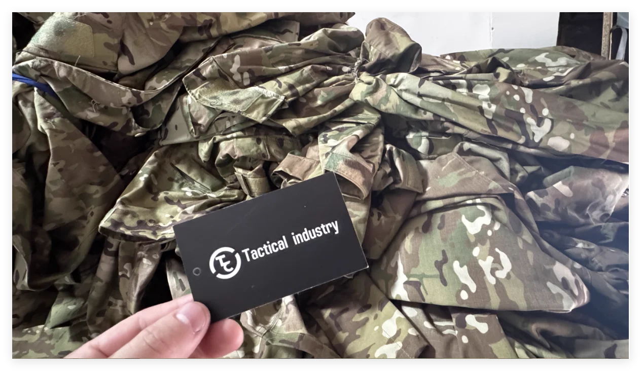 Detalle visual del uniforme de entrenamiento L9