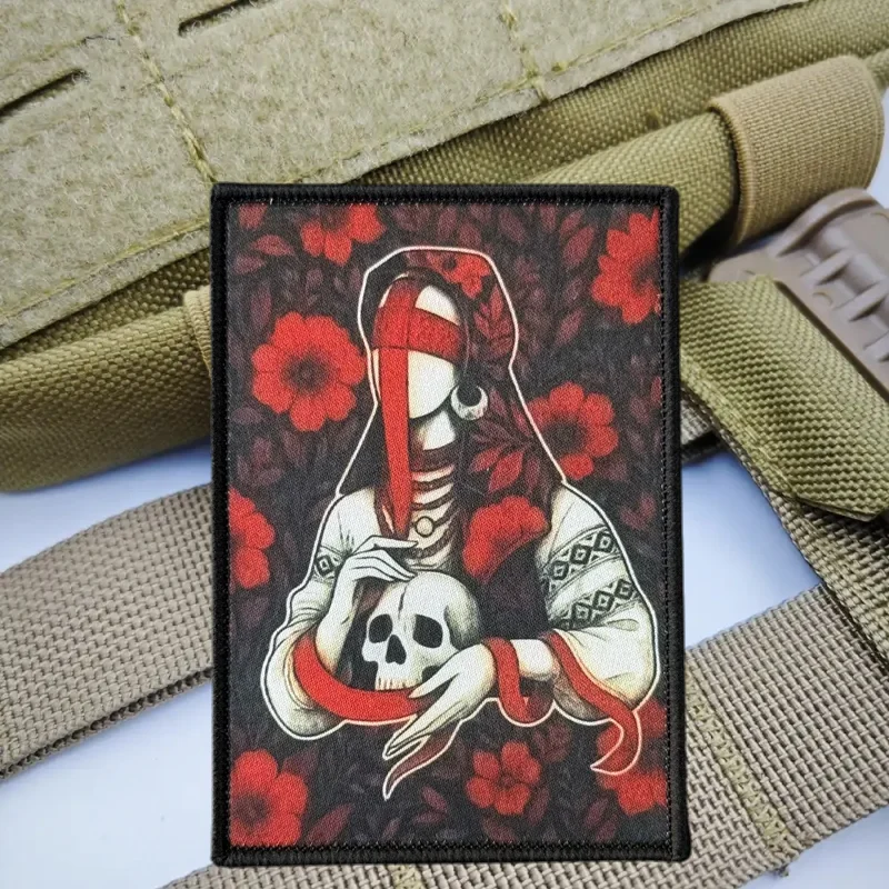 Parche estampado estilo eslavo ruso con sistema de gancho y bucle