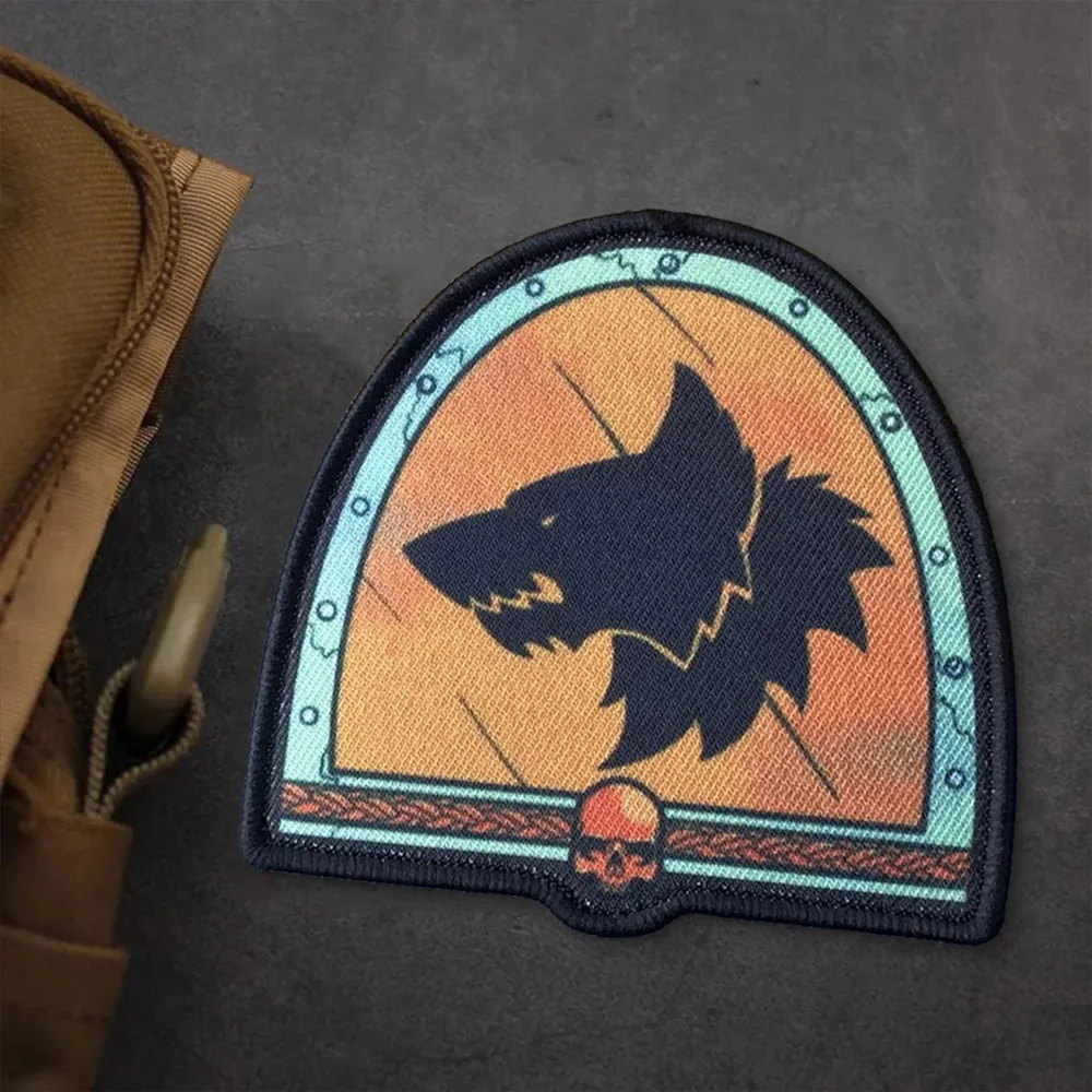 Parche táctico Space Wolf aplicado en chaleco