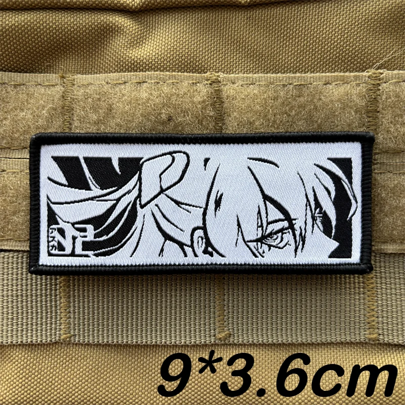 Detalle del bordado de los ojos de Asuka Rei