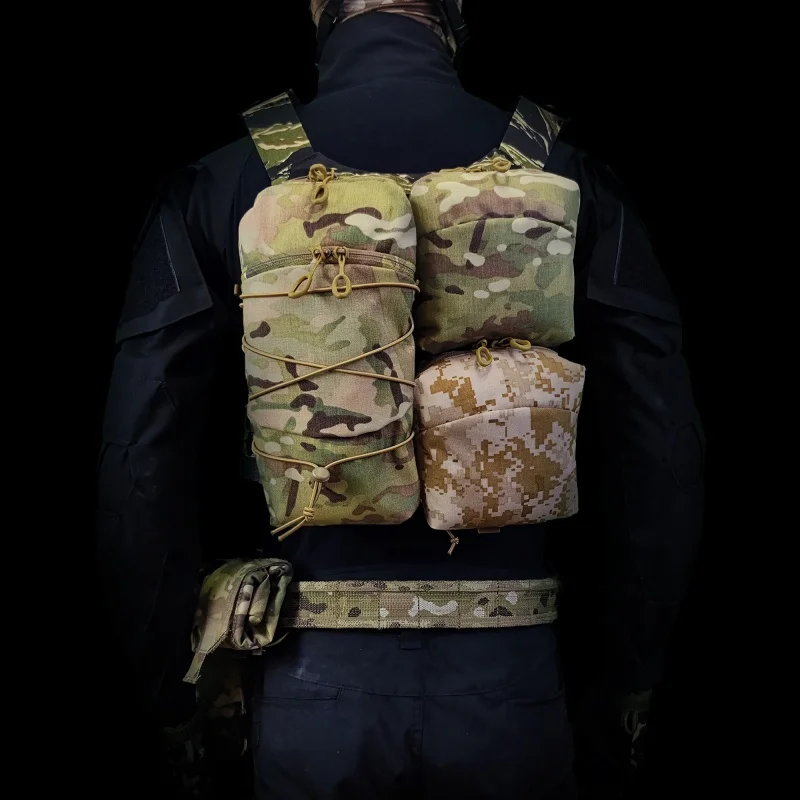 Bolsa táctica multiusos cuadrada 6x5 pulgadas en uso