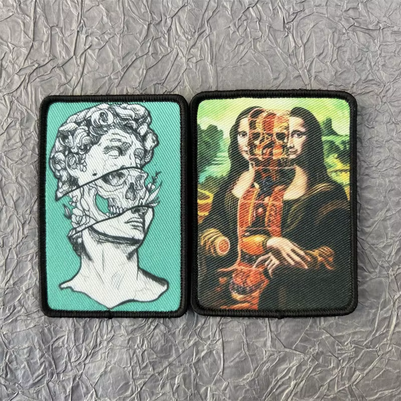 Insignia Mona Lisa en capas