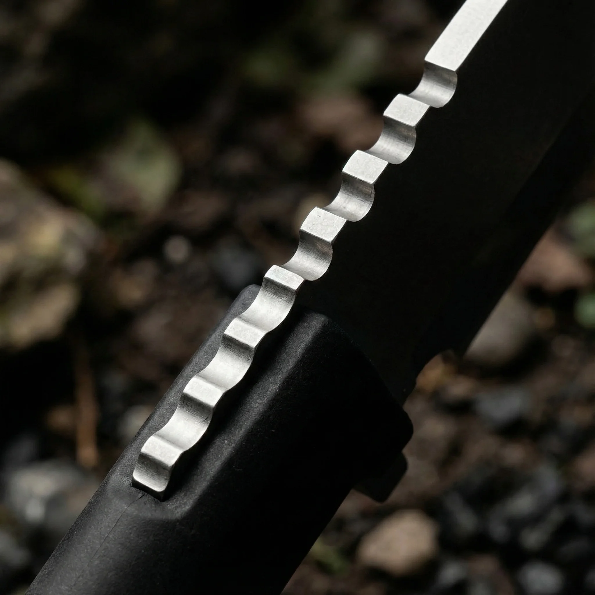Cuchillo fijo táctico para outdoor con funda resistente camping - imagen 2