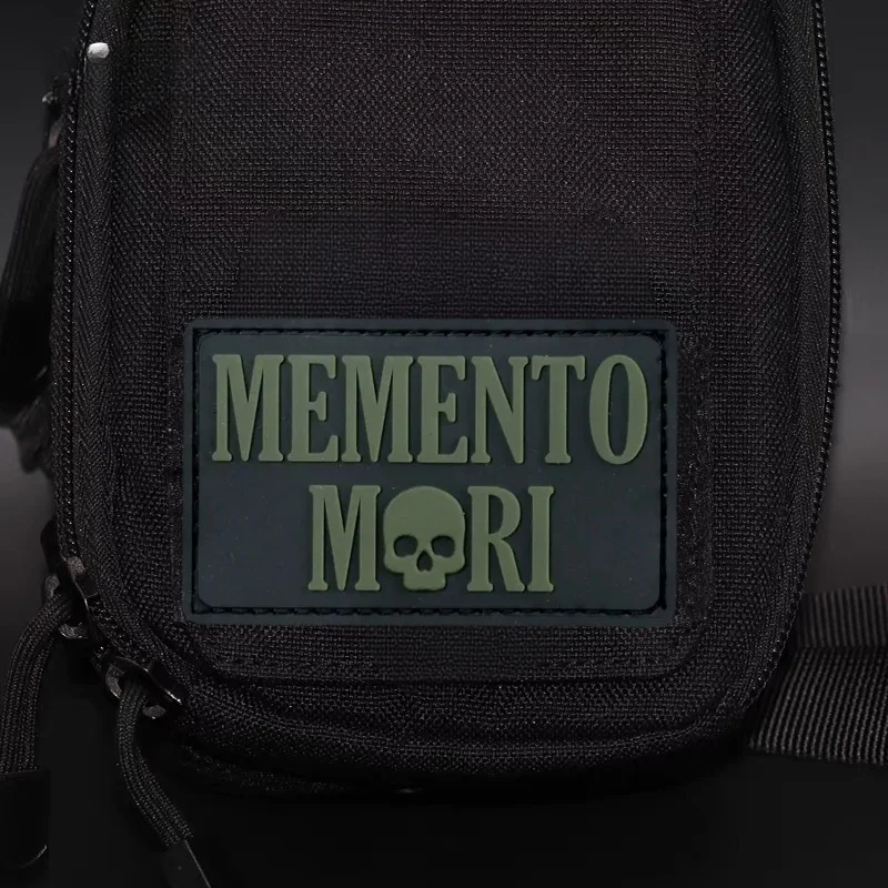 Memento Mori parche táctico luminoso PVC 3D con velcro para mochila - imagen 2