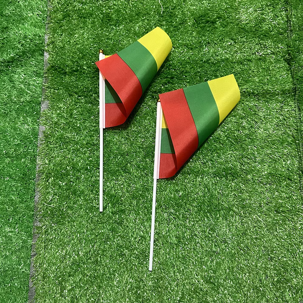 Bandera de mano Lituania 21x14cm con poste plástico para eventos - imagen 5
