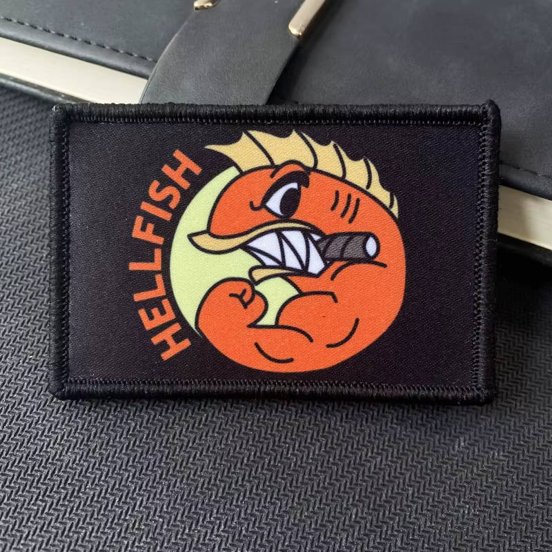 Parche Hellfish frontal mostrando el logotipo detallado